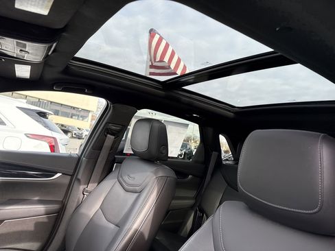 Certified 2025 Cadillac XT5 Premium Luxury image 17