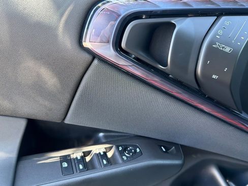 Used 2025 BMW X3 xDrive30i w/ Convenience Package image 12