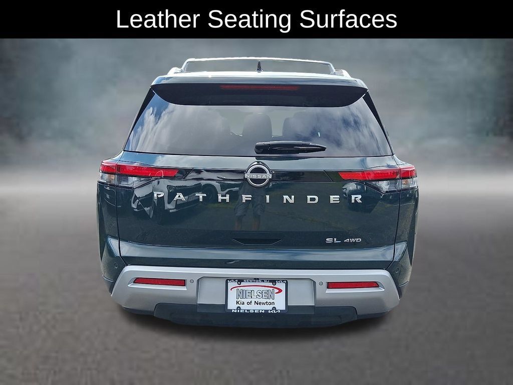 Used 2023 Nissan Pathfinder SL AWD/4WD image 7