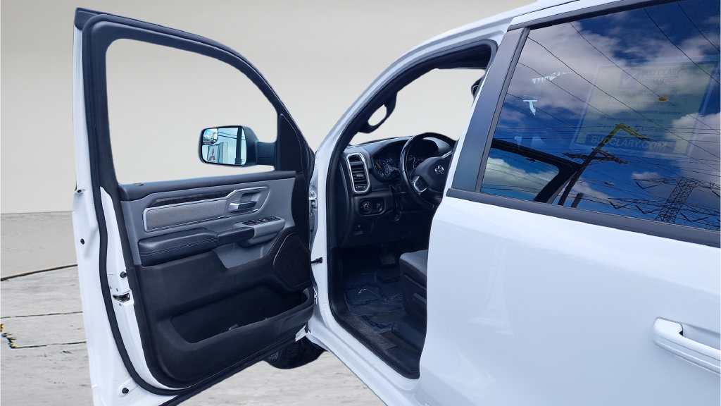 Used 2022 RAM 1500 Big Horn AWD/4WD image 9
