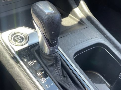 Used 2022 Nissan Sentra SV FWD image 8