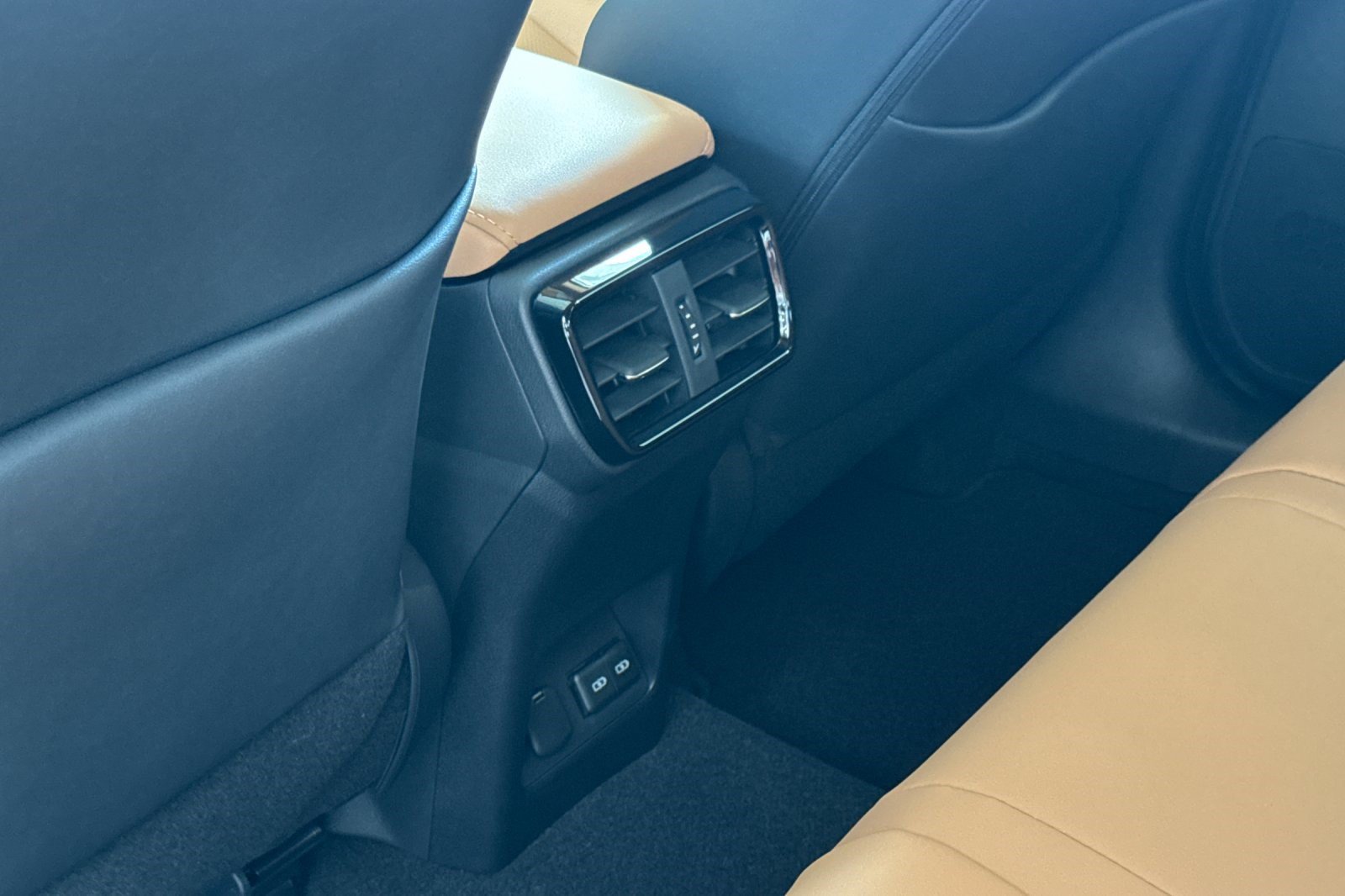 Certified 2026 Lexus NX 350h AWD w/ Accessory Package (K3) image 16