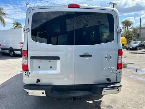 Used 2017 Nissan NV 3500 SL image 5