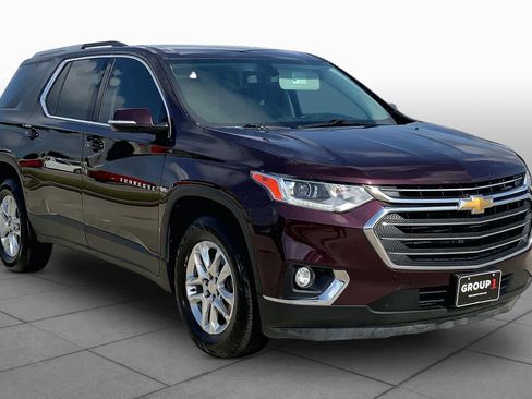 Used 2018 Chevrolet Traverse LT FWD image 3