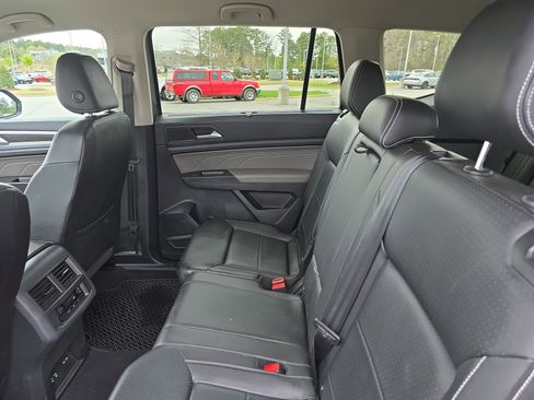 Used 2023 Volkswagen Atlas SE w/ Black Wheel Package AWD/4WD image 14