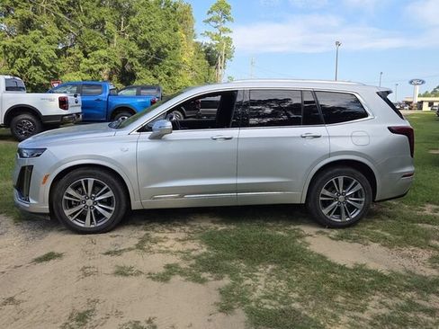 Used 2020 Cadillac XT6 Premium Luxury FWD image 5