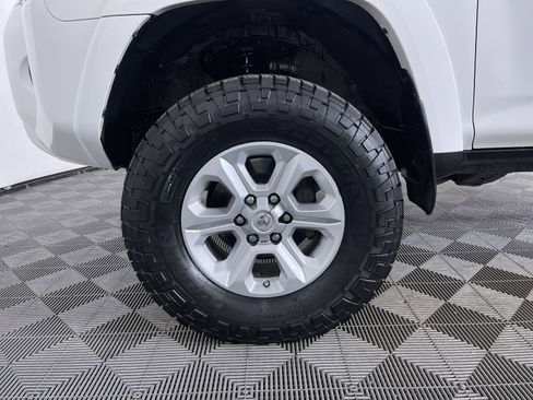 Used 2019 Toyota 4Runner SR5 image 25