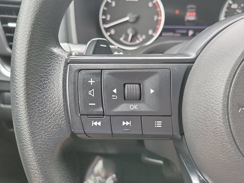 Used 2024 Nissan Rogue SV FWD image 14