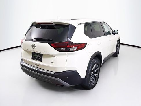 Used 2023 Nissan Rogue SV FWD image 9