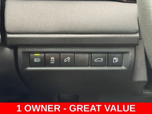 Used 2025 Toyota Camry LE FWD image 18