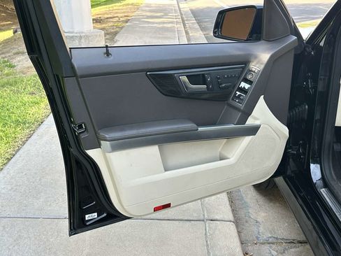 Used 2015 Mercedes-Benz GLK 350 2WD image 36