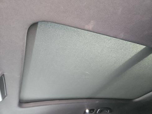 Used 2022 Volkswagen Atlas Cross Sport SEL R-Line image 32