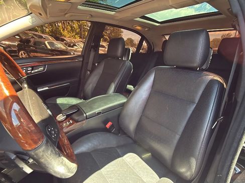Used 2011 Mercedes-Benz S 550 4MATIC image 18
