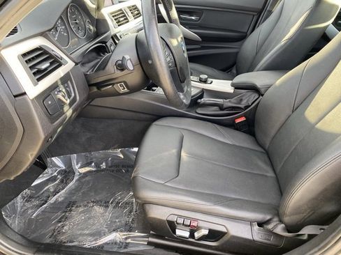 Used 2018 BMW 320i xDrive Sedan image 10