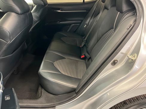 Used 2020 Toyota Camry SE image 22