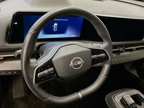 Used 2024 Nissan Ariya AWD image 18