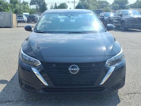Used 2024 Nissan Sentra SV FWD image 2