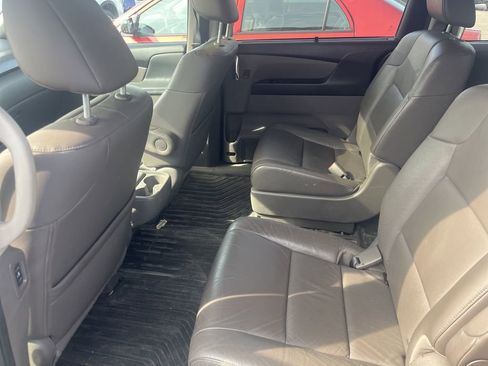 Used 2016 Honda Odyssey Touring Elite image 7