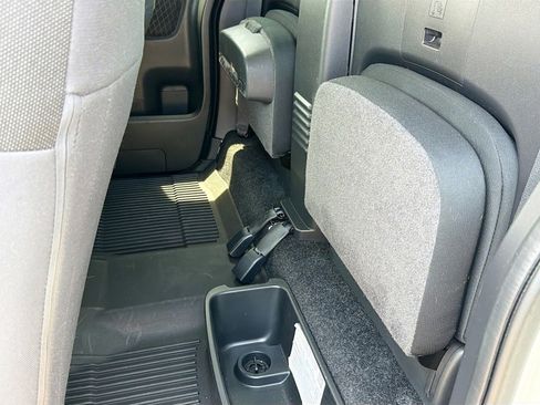 Used 2024 Nissan Frontier SV RWD image 22