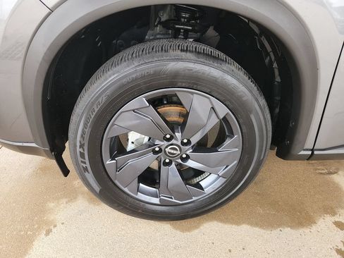Used 2026 Nissan Rogue SV FWD image 30