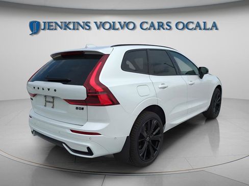 New 2026 Volvo XC60 B5 Ultra w/ Climate Package AWD/4WD image 3