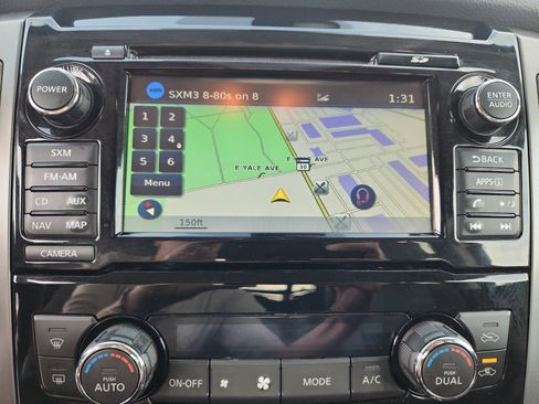 Used 2017 Nissan Titan Platinum Reserve image 28