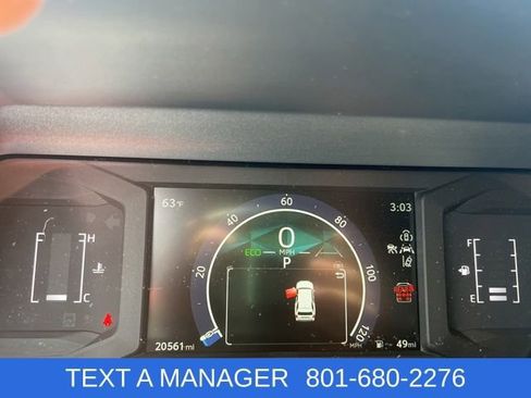 Used 2025 Toyota 4Runner SR5 AWD/4WD image 22
