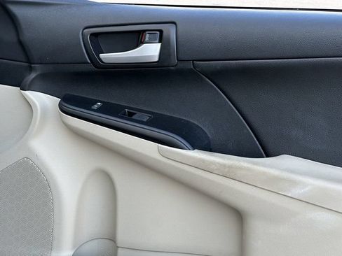 Used 2014 Toyota Camry LE FWD image 26