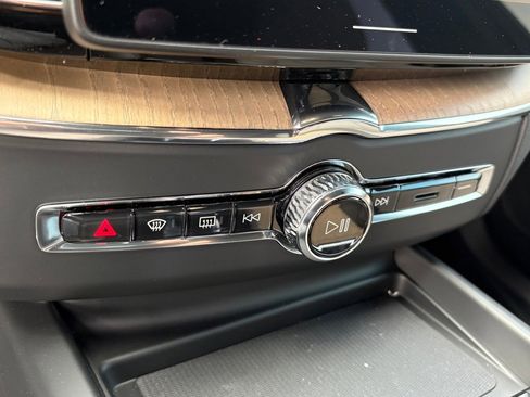 New 2026 Volvo XC60 B5 Plus w/ Protection Package Premier image 14