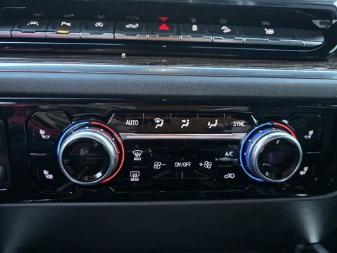 Used 2024 GMC Sierra 1500 Elevation w/ Elevation Premium Package image 18