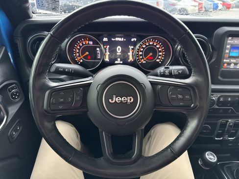 Used 2022 Jeep Wrangler Unlimited Sport image 17
