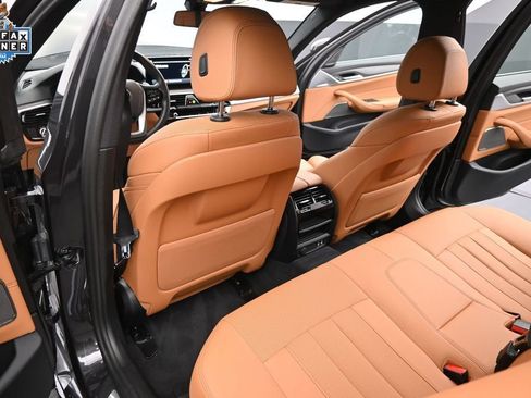 Certified 2023 BMW 540i w/ Premium Package RWD image 29