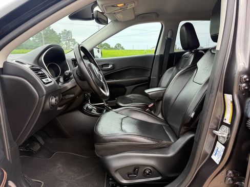 Used 2019 Jeep Compass Limited AWD/4WD image 9