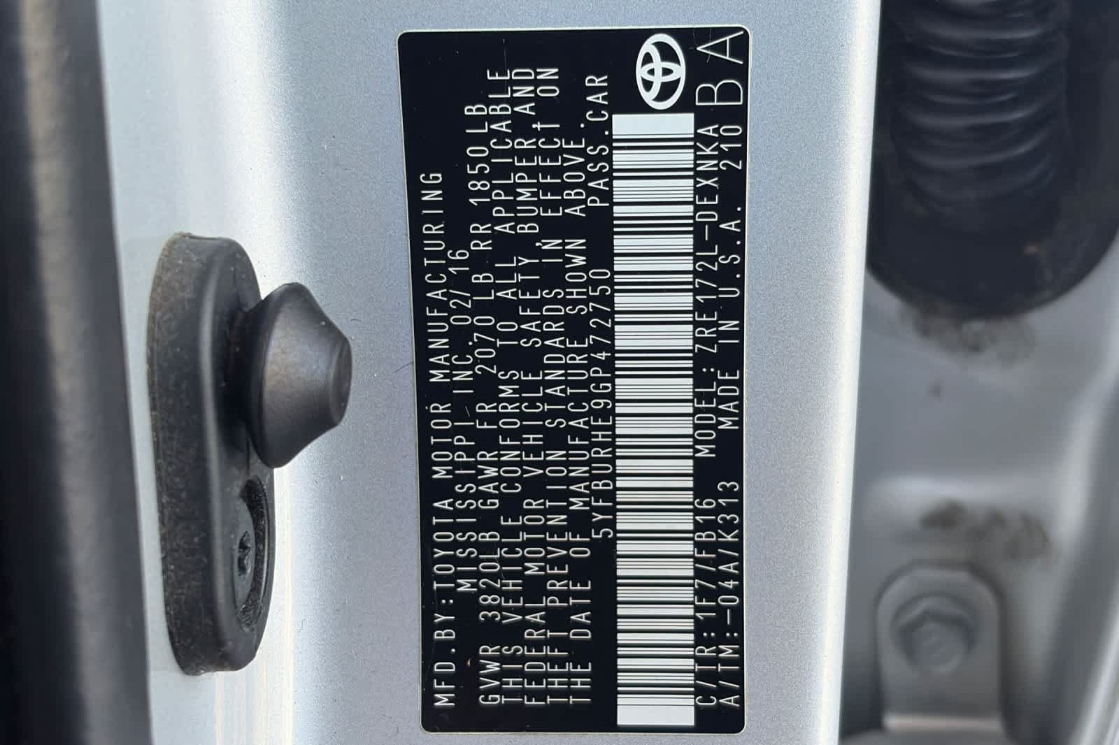 Used 2016 Toyota Corolla LE FWD image 29