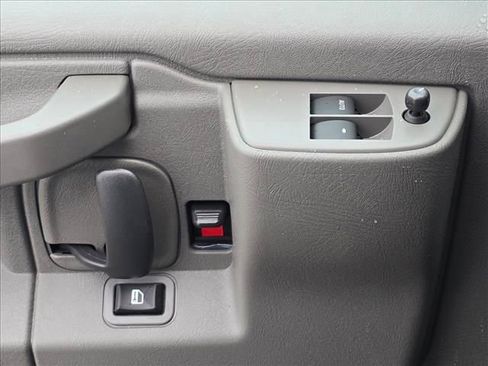 New 2025 Chevrolet Express 2500 w/ Driver Convenience Package image 32