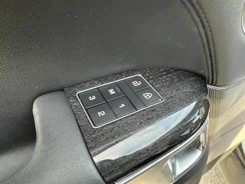 Used 2022 Land Rover Range Rover Sport HSE Silver Edition image 14