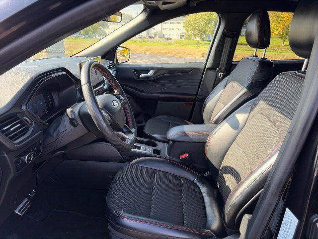 Used 2024 Ford Escape ST-Line Select w/ Tech Pack #1 AWD/4WD image 9