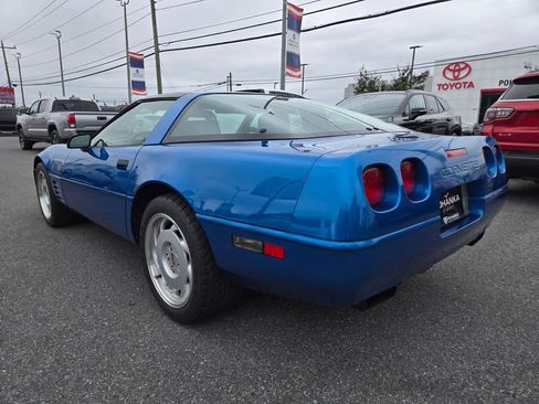 Used 1992 Chevrolet Corvette Coupe RWD image 7