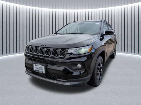 New 2026 Jeep Compass Latitude AWD/4WD image 17