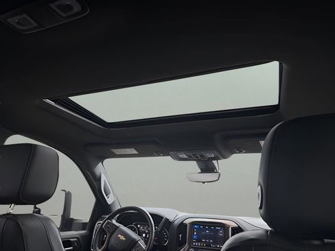 Used 2022 Chevrolet Silverado 3500 High Country w/ Technology Package image 15