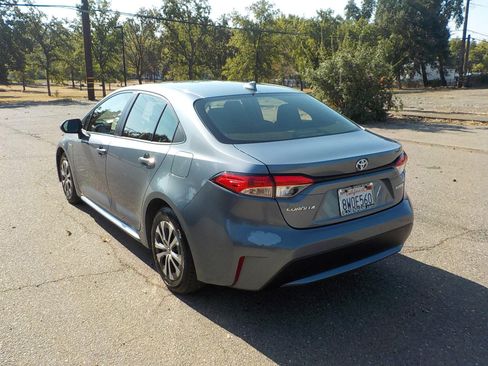 Used 2021 Toyota Corolla LE image 7