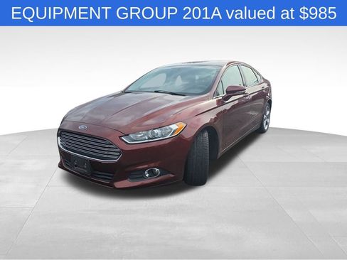 Used 2015 Ford Fusion SE w/ Equipment Group 201A image 4
