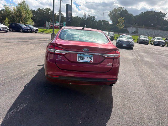 Used 2018 Ford Fusion SE w/ Fusion SE Technology Package FWD image 30