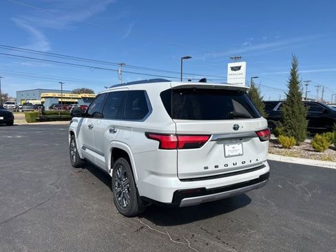 Used 2023 Toyota Sequoia Capstone image 8