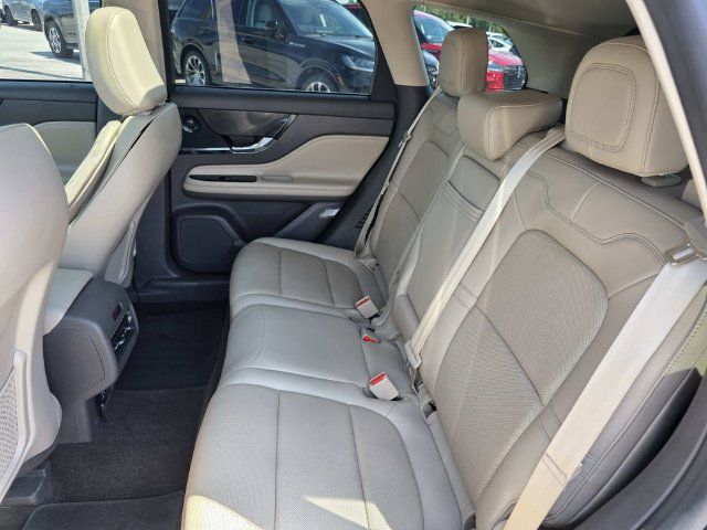 Certified 2021 Lincoln Corsair Reserve w/ Elements Package FWD image 8