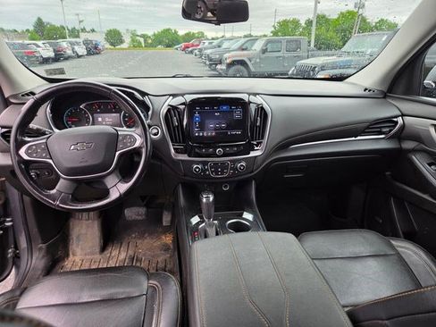Used 2020 Chevrolet Traverse RS w/ LPO, Floor Liner Package AWD/4WD image 5