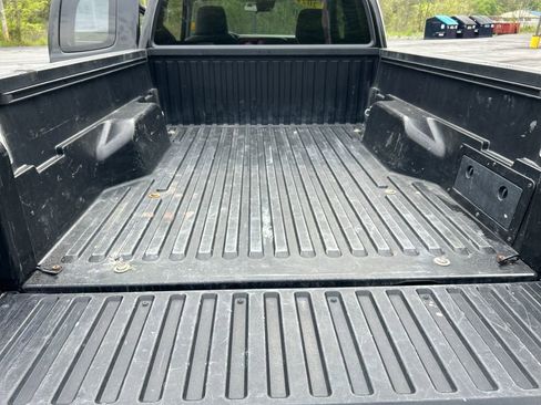 Certified 2022 Toyota Tacoma SR AWD/4WD image 28