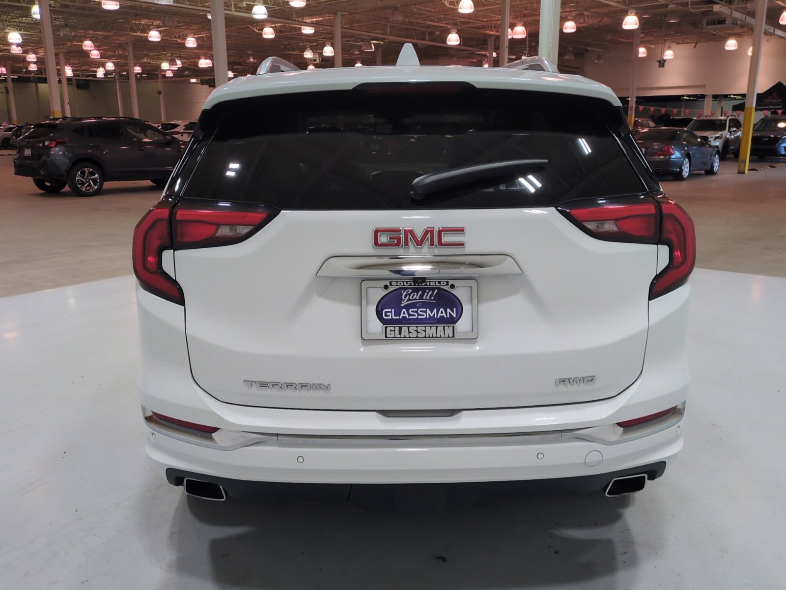 Used 2020 GMC Terrain Denali w/ Denali Premium Package AWD/4WD image 4
