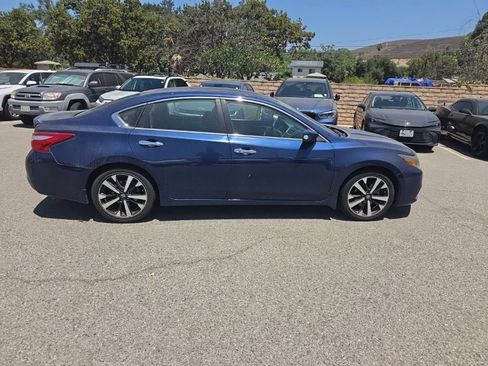 Used 2018 Nissan Altima 2.5 SR FWD image 6