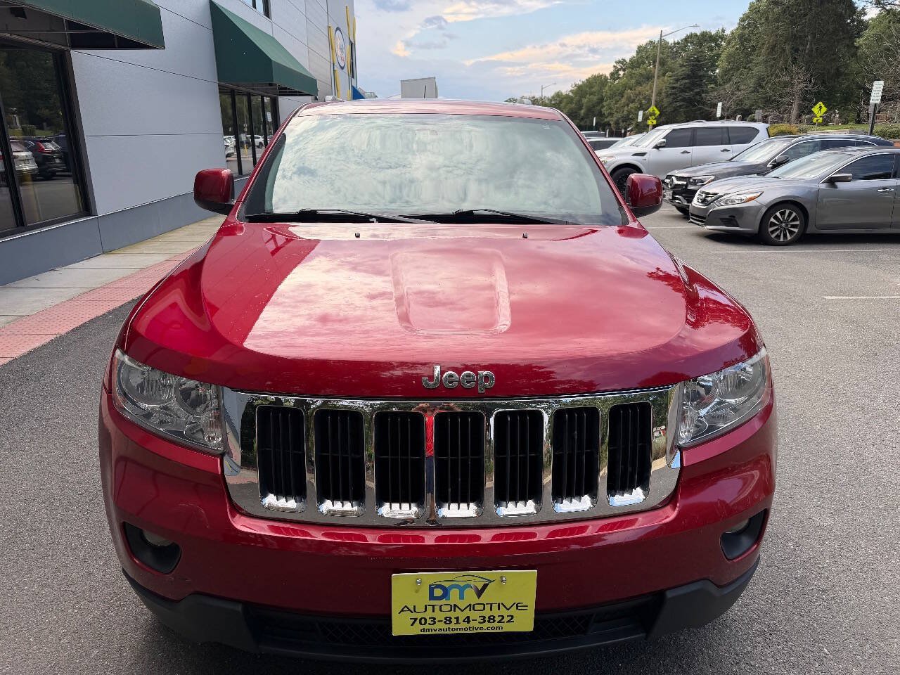Used 2011 Jeep Grand Cherokee Laredo AWD/4WD image 11